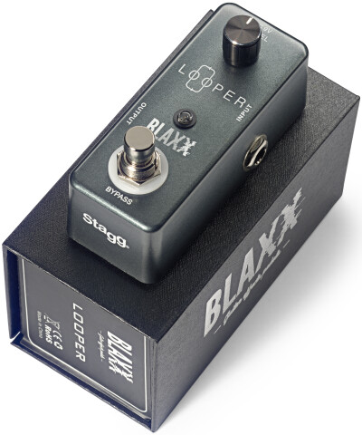 BLAXX looper pedal for electric and bass guitars